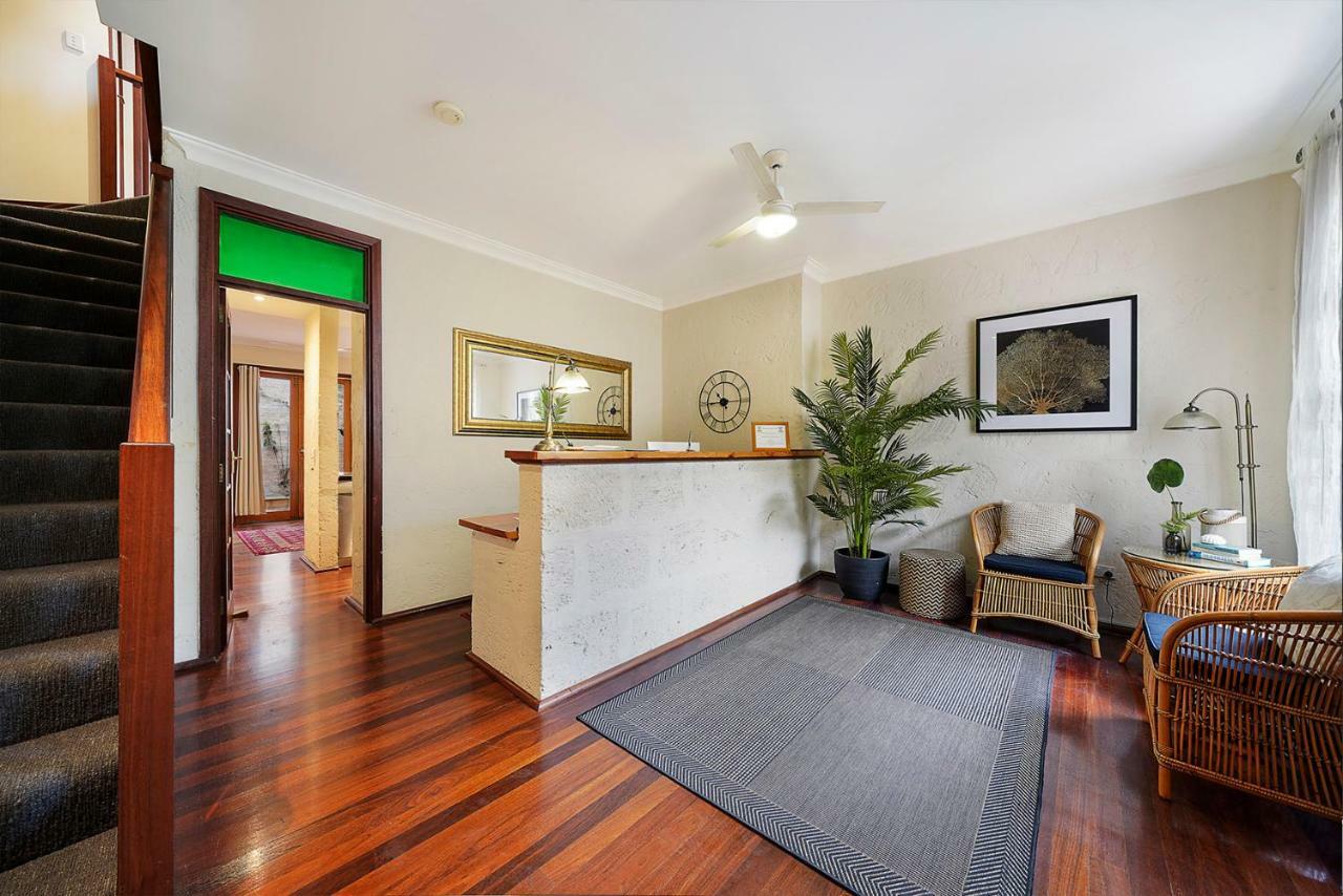 Fremantle Port Mill Bed & Breakfast - Unique Accommodation Екстериор снимка