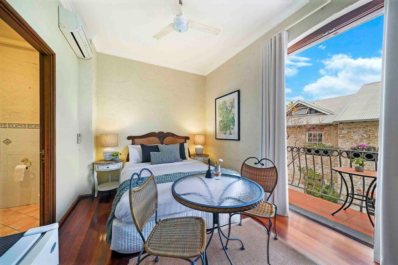 Fremantle Port Mill Bed & Breakfast - Unique Accommodation Екстериор снимка